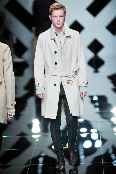 Look 22